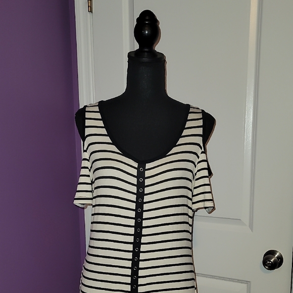 Black and White Cold Shoulder Sheath Midi Dress Sz: M - Picture 3 of 8